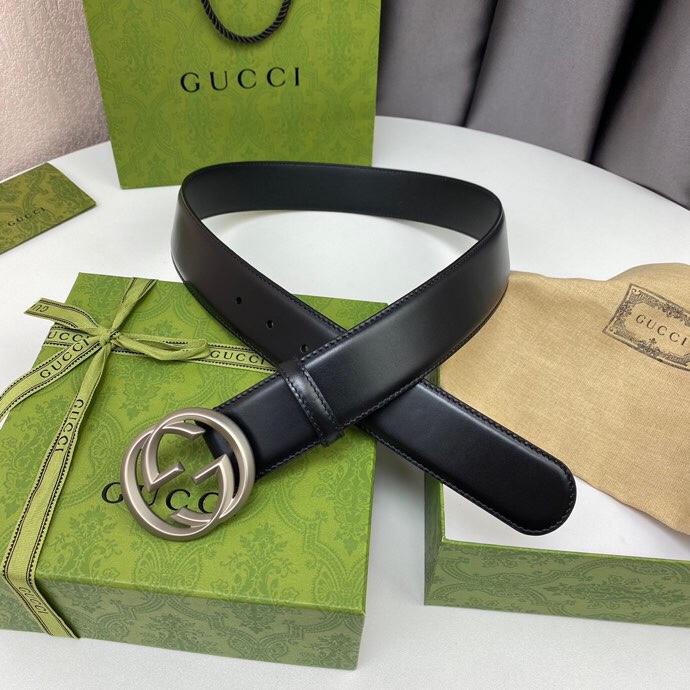 G*u*i belts